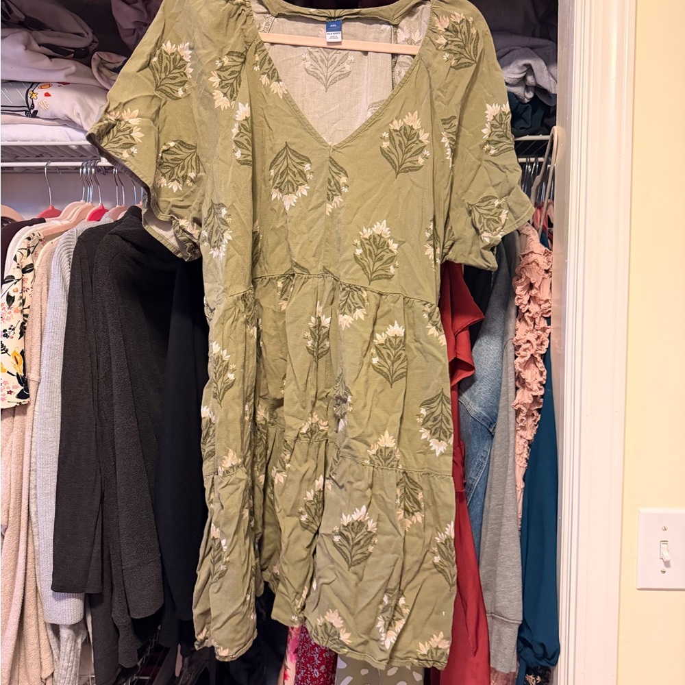 Old Navy Green Floral V-Neck Dress